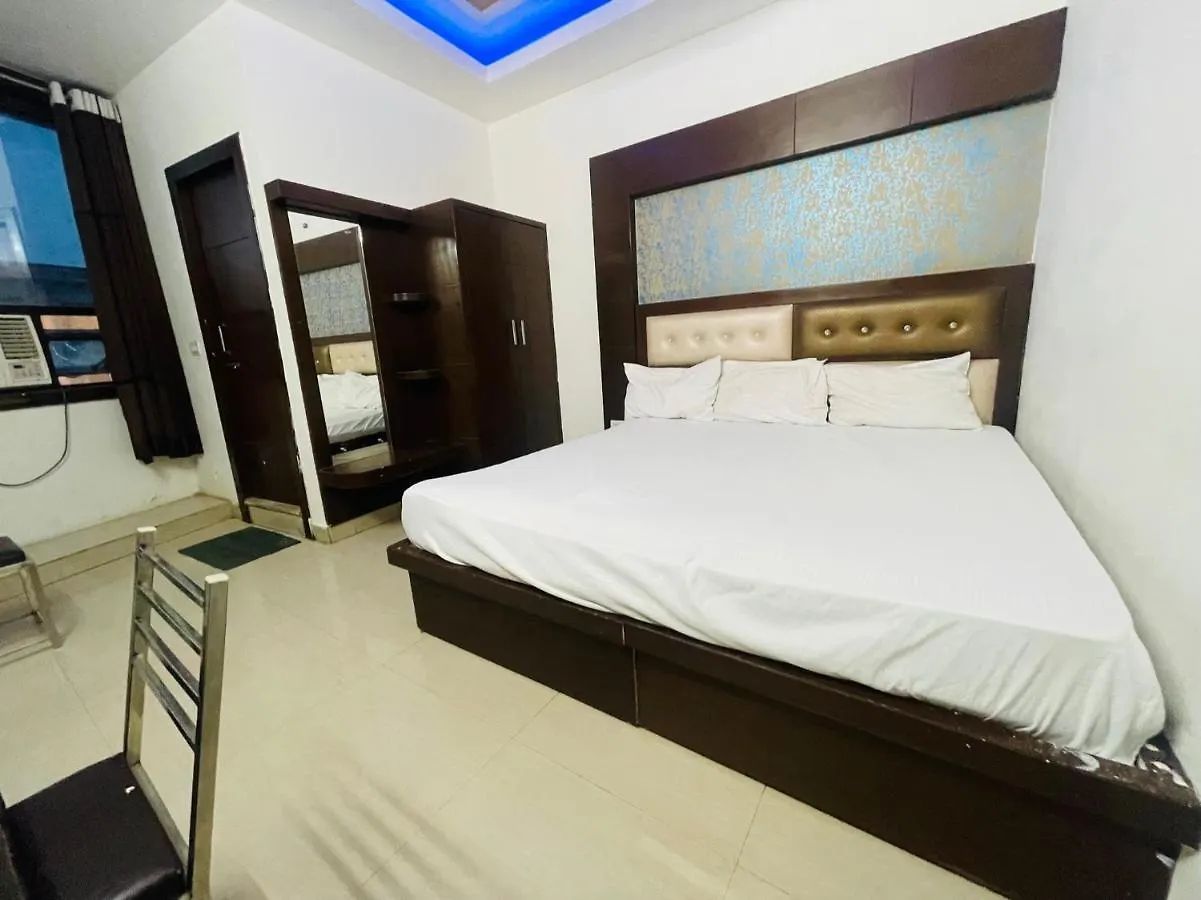 Hotel Blue Ray Family Guest House Nagla Dhimar 3*,  India