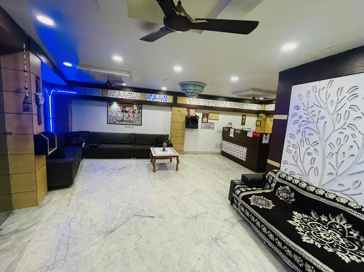 ***  Hotel Blue Ray Family Guest House Nagla Dhimar India