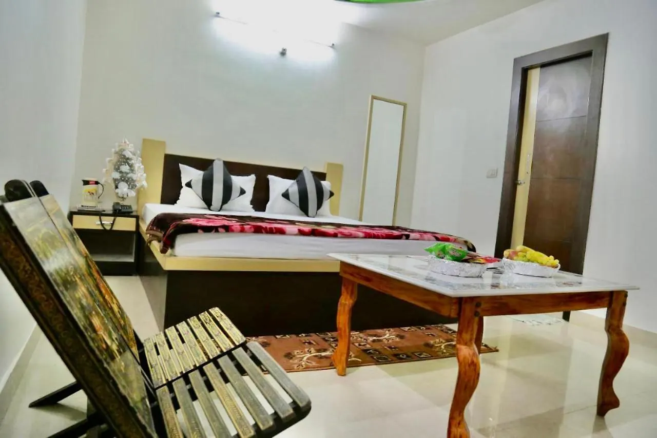 Hotel Blue Ray Family Guest House Nagla Dhimar