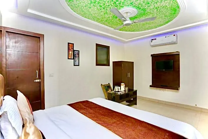 ***  Hotel Blue Ray Family Guest House Nagla Dhimar India