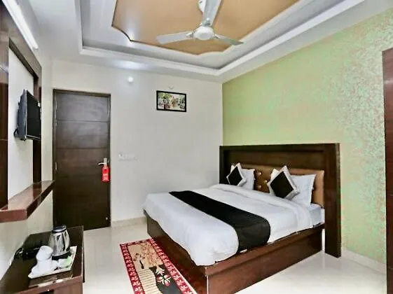 Hotel Blue Ray Family Guest House Nagla Dhimar India